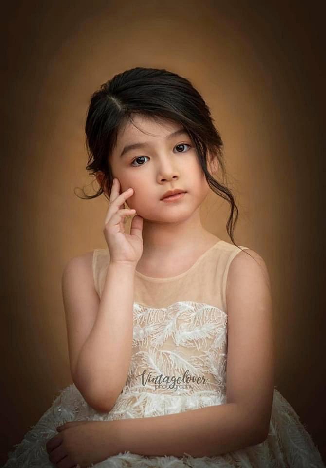 Vẻ đẹp lai của Trinity Jin Jin được ví như nhan sắc của mỹ nhân đẹp nhất Philipines- Marian Rivera.