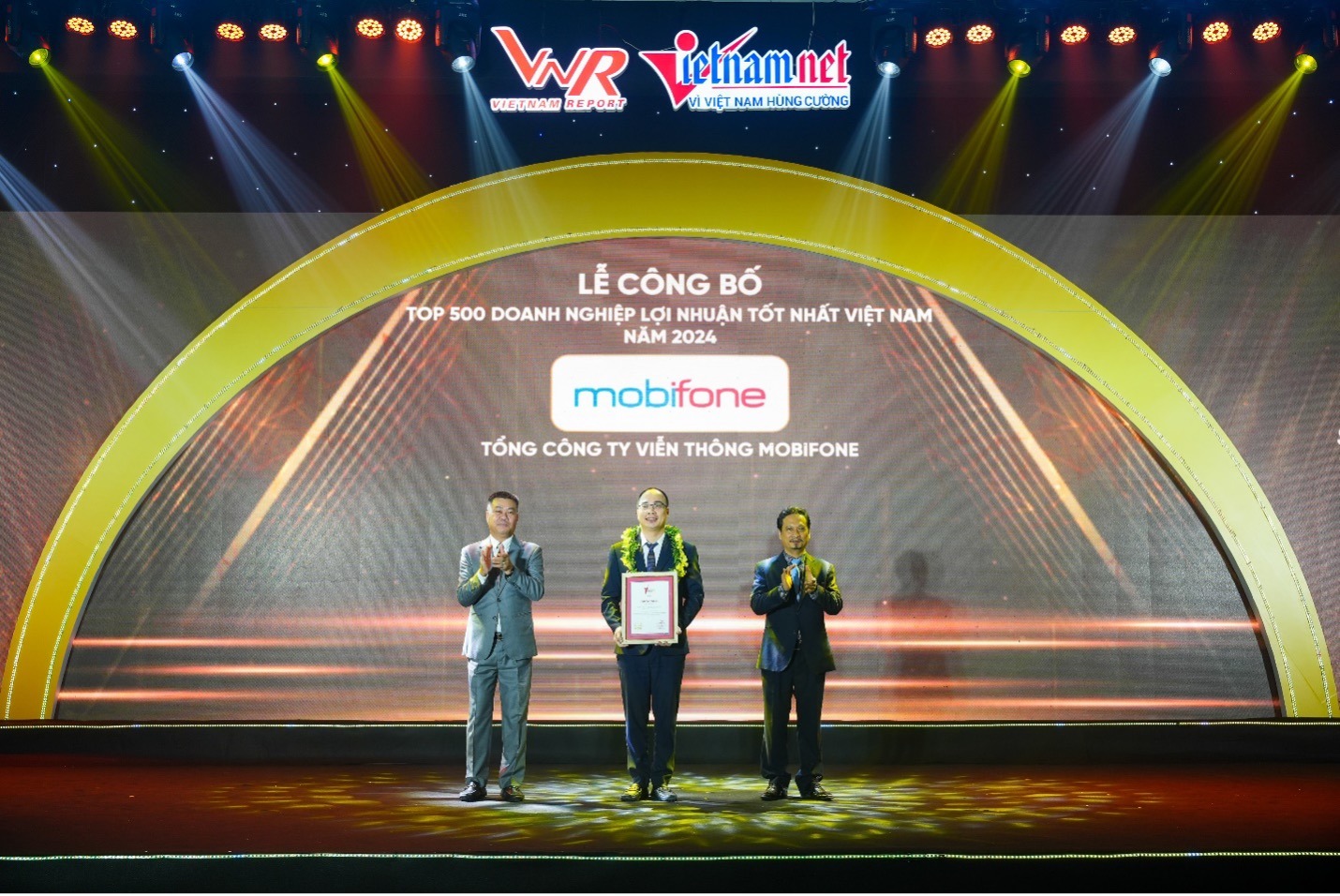 MobiFone vào top 500 doanh nghiệp lợi nhuận tốt nhất Việt Nam