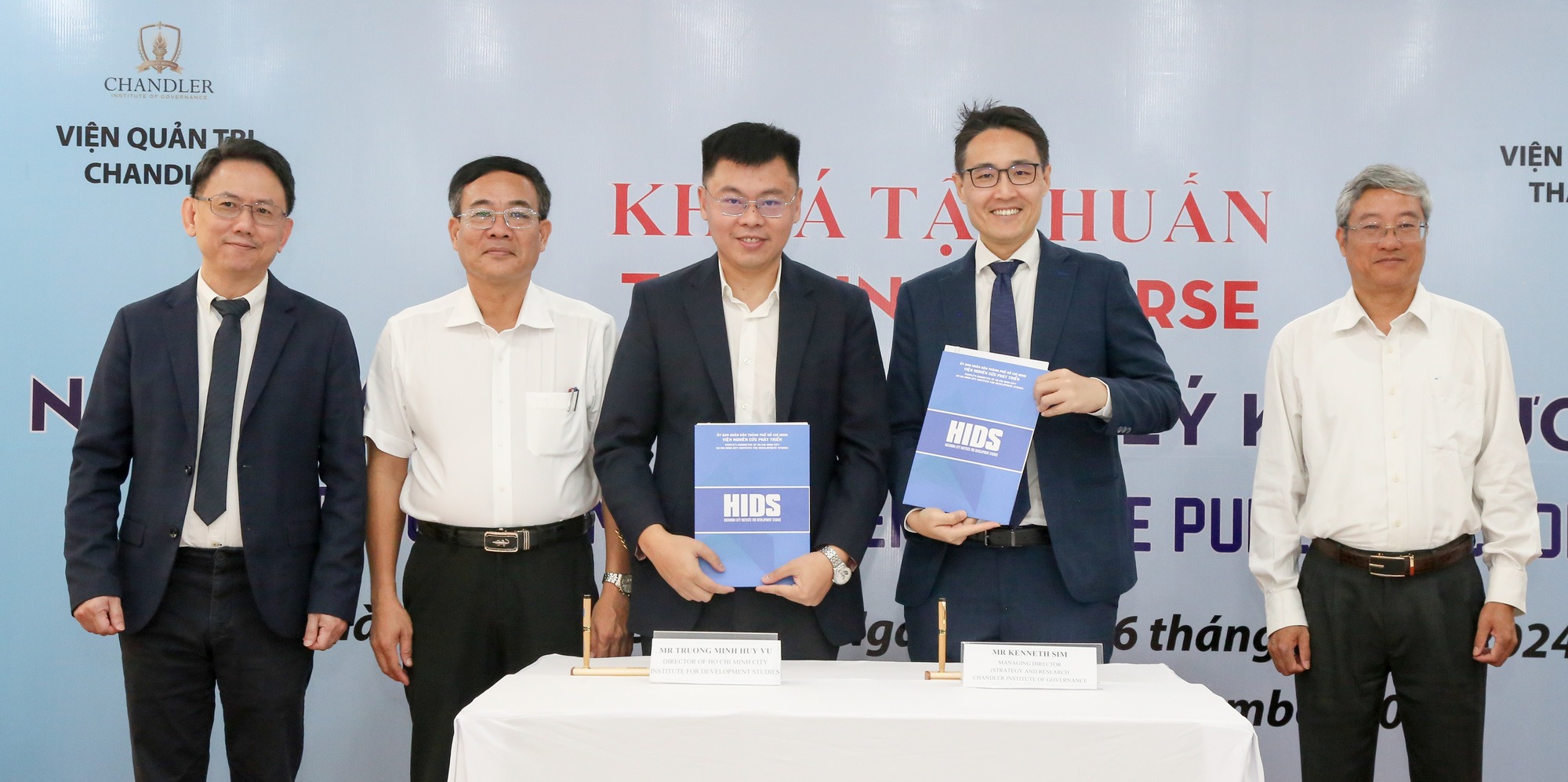 TP.HCM hợp tác với đơn vị của Singapore tập huấn cán bộ về quản trị công