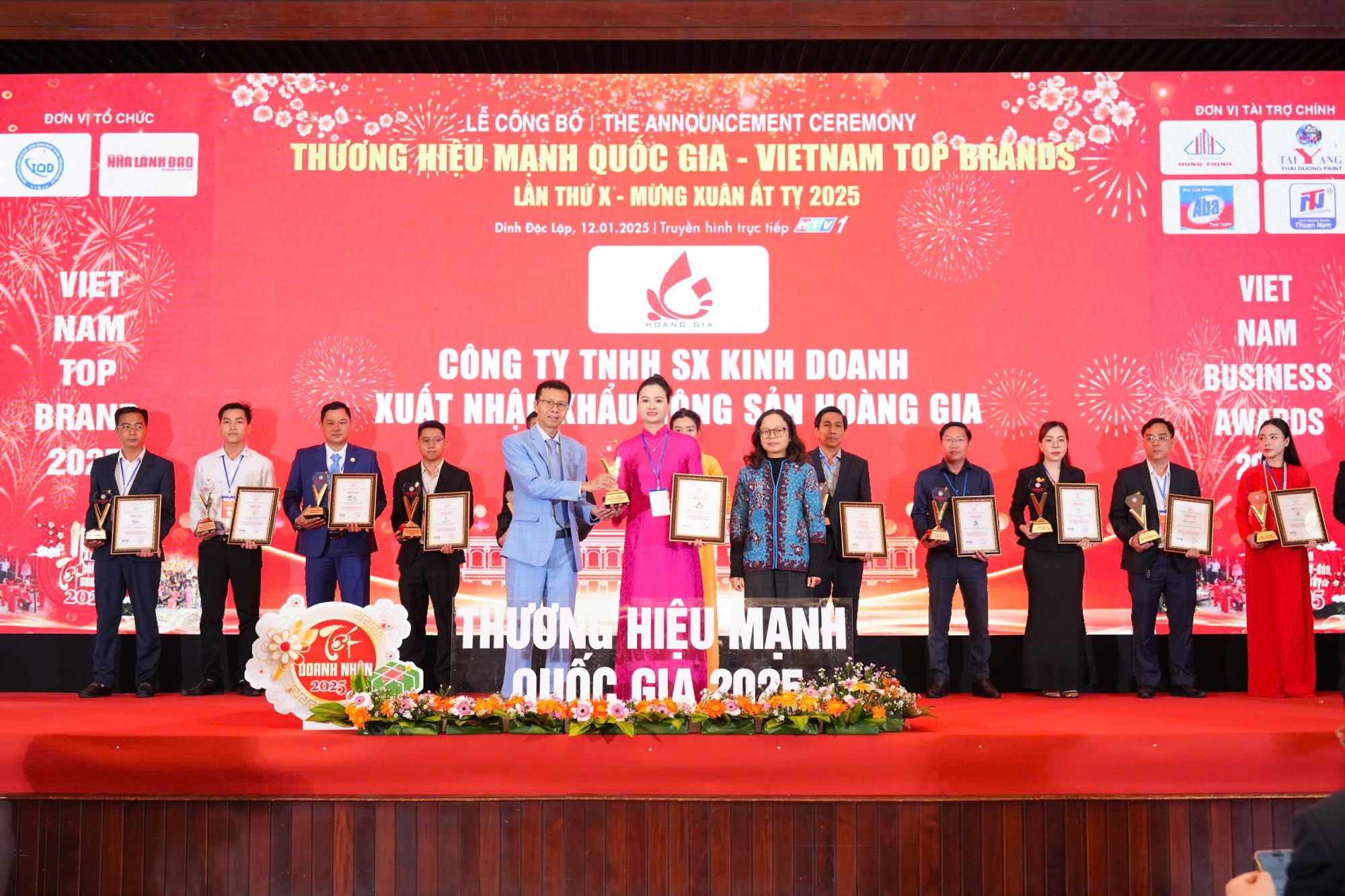 Công ty TNHH SX KD XNK nông sản Hoàng Gia được vinh danh Thương hiệu mạnh Quốc gia 2025