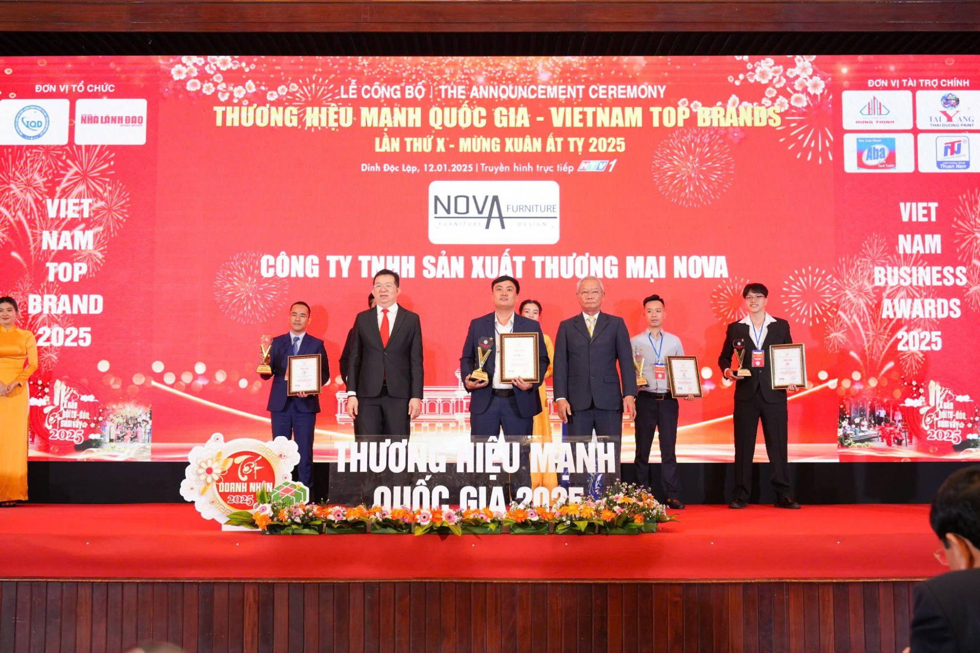 Nova Furniture Vinh Dự Nhận Giải Thưởng Thương Hiệu Mạnh Quốc Gia 2025