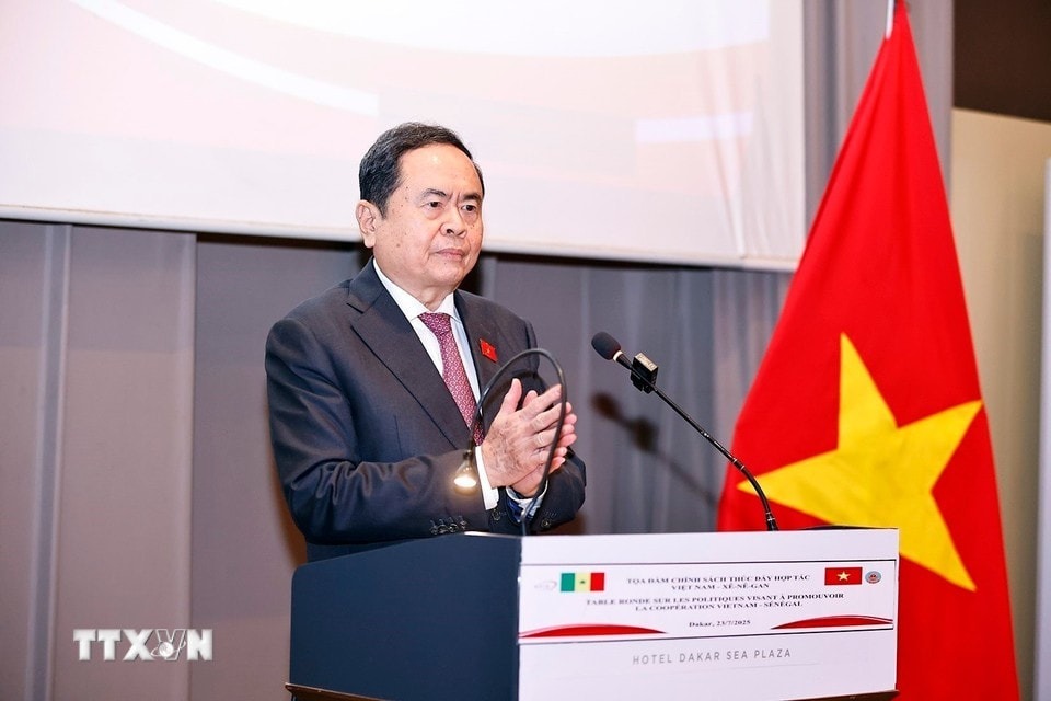 Chủ tịch Quốc hội kêu gọi các doanh nghiệp Việt Nam đến Senegal đầu tư