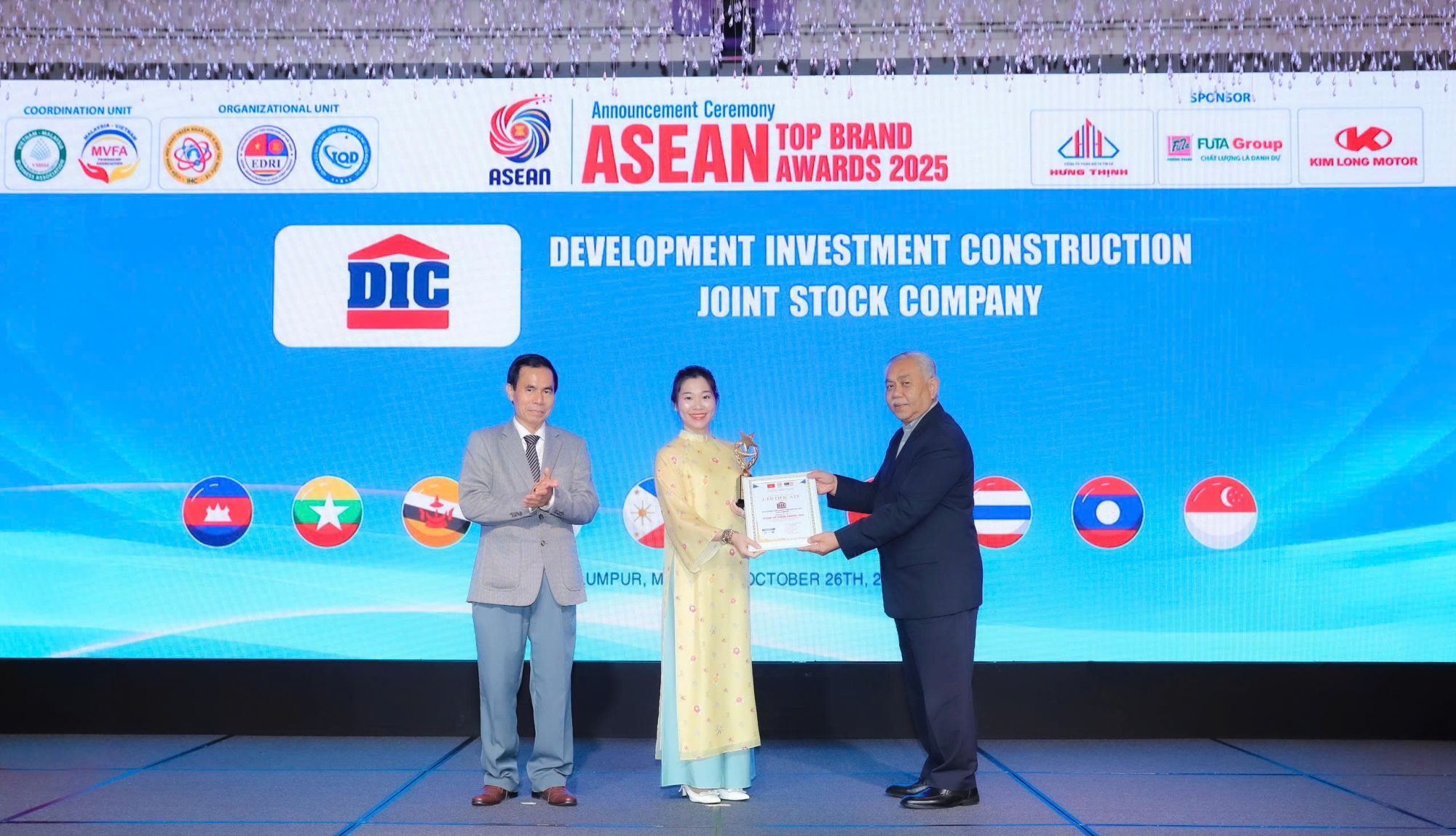 Tập Đoàn DIC nhận giải thưởng Top 10 Thương Hiệu Uy Tín Hàng Đầu  ASEAN 2025