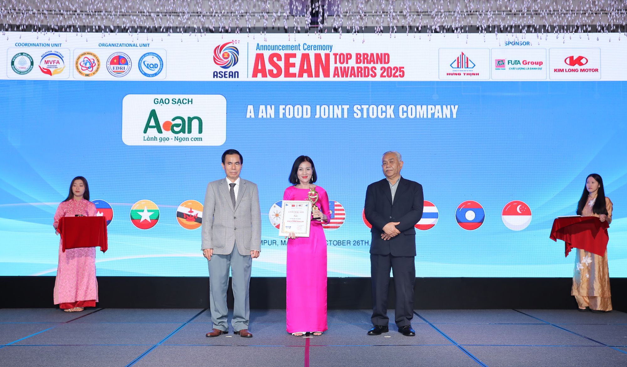 Gạo sạch AAN xuất sắc đạt Top 10 Thương Hiệu Uy Tín Hàng Đầu Asean 2025