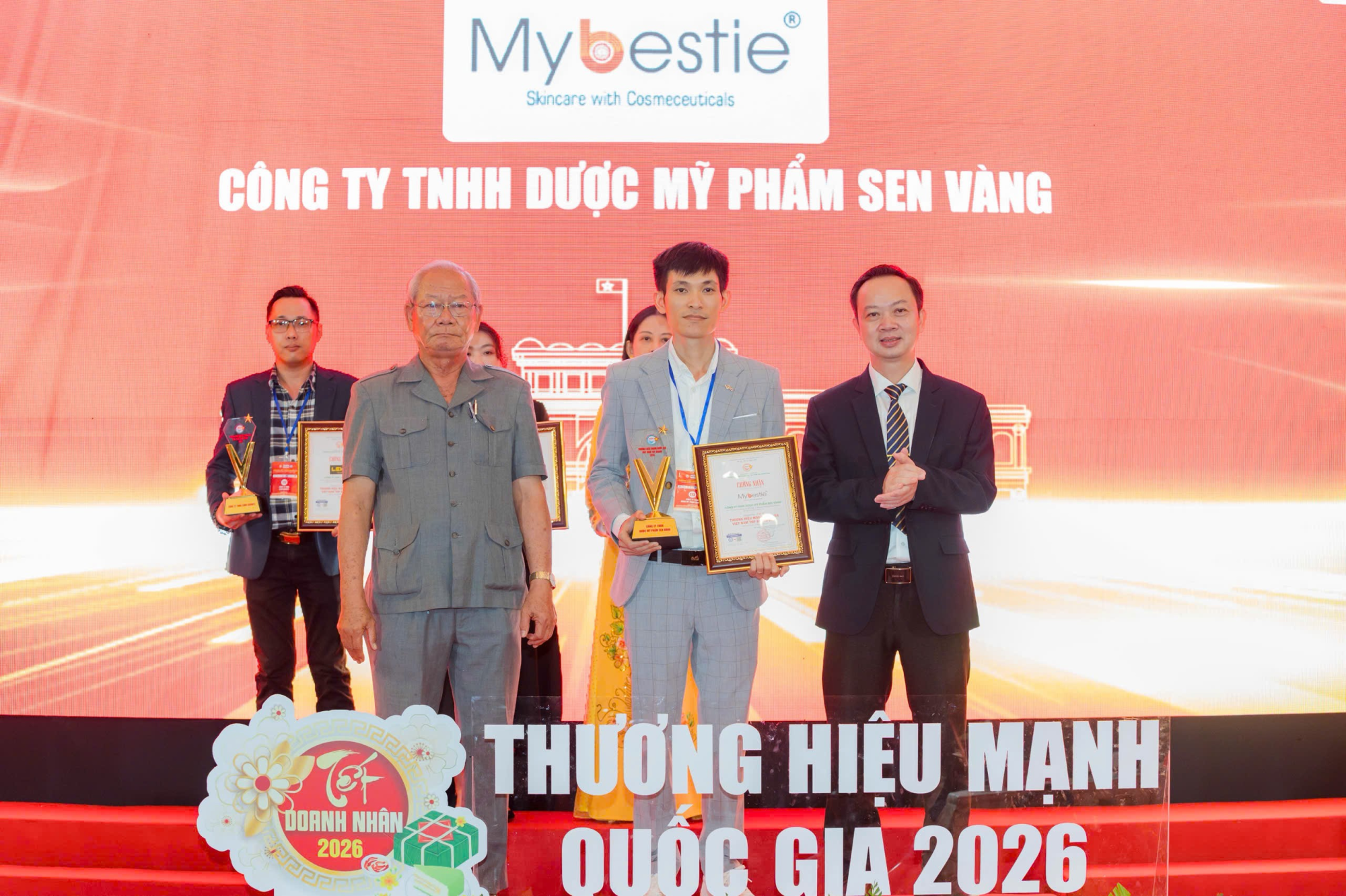 MYBESTIE khẳng định vị thế dược mỹ phẩm Việt trong Top 50 Thương Hiệu Mạnh Quốc Gia 2026
