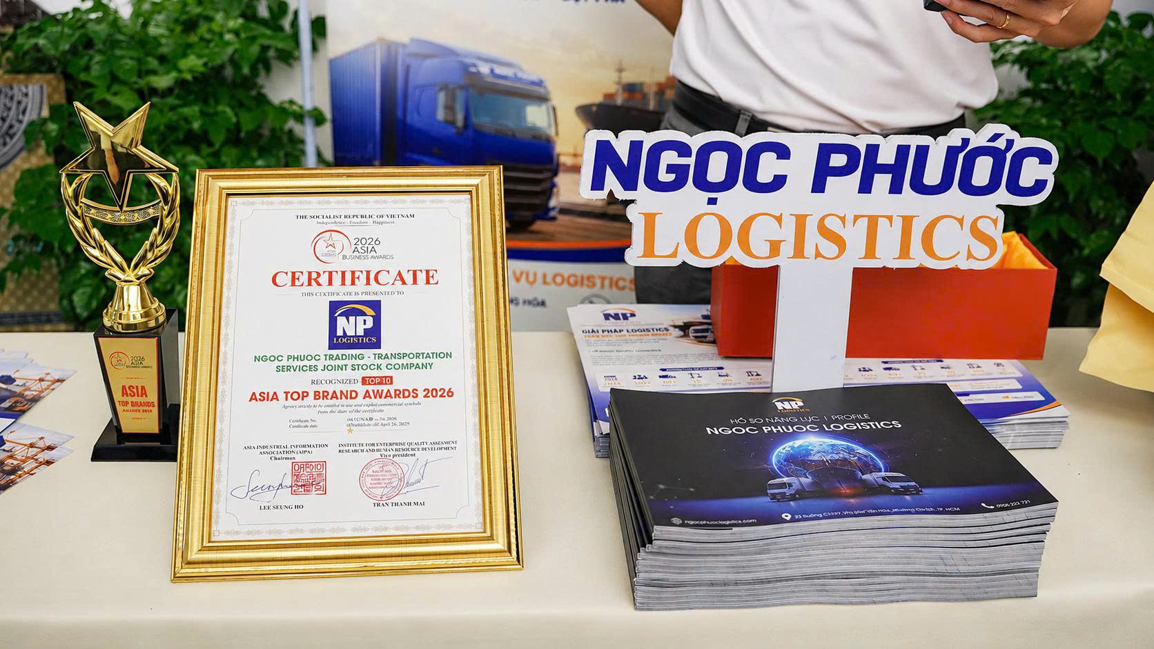 Ngọc Phước Logistics được xướng danh tại Top 10 Thương hiệu tín nhiệm hàng đầu Châu Á
