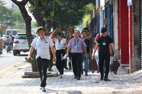 Ảnh: Cưỡng chế cả loạt nhà hàng "xẻ thịt" đất vàng Nguyễn Khánh Toàn