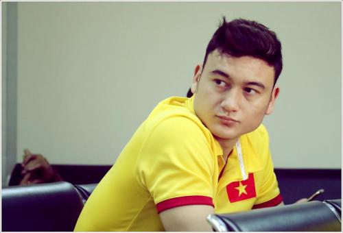 Không phải Tiến Dũng, hội chị em hiện tìm kiếm thủ thành Đặng Văn Lâm