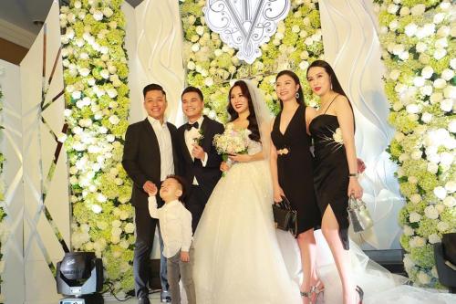 Dàn sao Việt hoành tráng đi dự tiệc cưới Khắc Việt