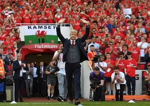  Arsenal 5-0 Burnley: Quà chia tay cảm xúc