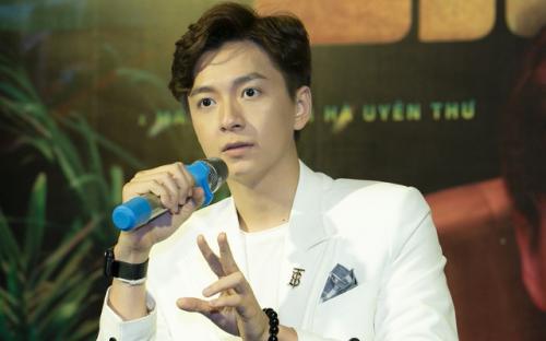 Ngô Kiến Huy: "Về tin đồn tôi cặp với BB Trần, nếu bố mẹ có nghe thấy thì rất khoái luôn"