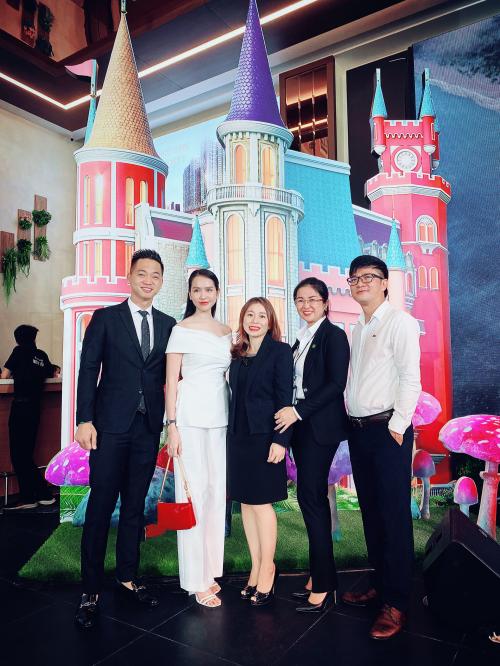 Doanh nhân Nguyễn Phúc Minh Hạnh rạng rỡ dự sự kiện giới thiệu dự án phân kỳ Wonderland thuộc Novaworld Ho Tràm 