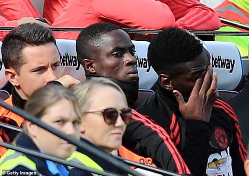  GÓC NHÌN: Mou phá nát M.U để hưởng đền bù?