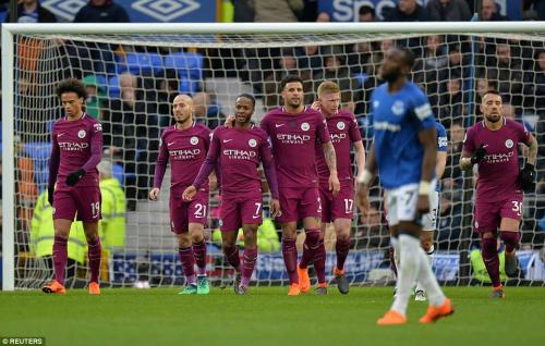 Tam tấu Man City ghi danh lịch sử Premier League
