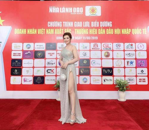 Gặp gỡ CEO Trần Thu Thắm – nữ doanh nhân xinh đẹp vừa được vinh danh ở hạng mục Doanh Nhân Việt Nam Xuất Sắc 2019