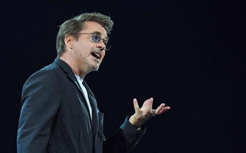 Tài tử thủ vai Iron Man - Robert Downey Jr. muốn làm sạch Trái đất bằng công nghệ nano
