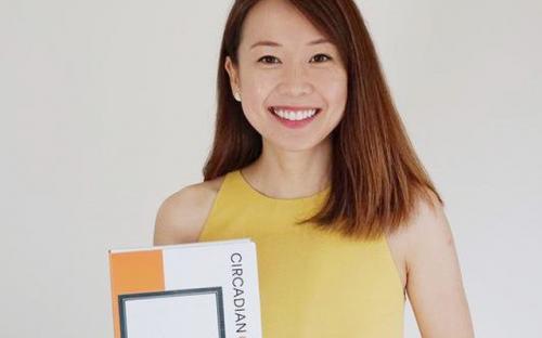 Cô gái chỉ có 50% cơ hội sống, bỏ việc lương 6 con số để khởi nghiệp với đèn mặt trời, được Mark Cuban đầu tư và tặng 50.000 USD cho bố mẹ ở quê