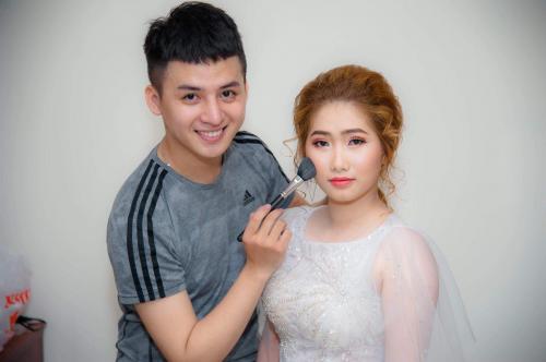 Mọi cô gái đều nên ít nhất một lần trải nghiệm làm đẹp với chuyên gia Makeup Phan Thức 