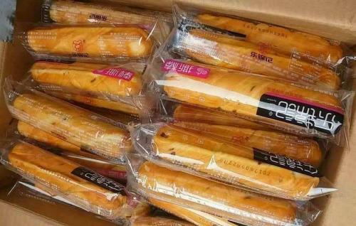 Bánh mì que 3.000 đồng/chiếc: Hàng Tàu 6 tháng không hỏng