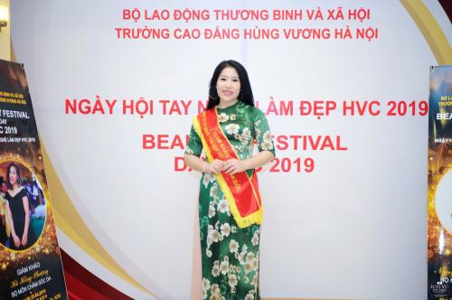 Doanh nhân Hà Hồng Phượng Người cầm cân nãy mực công tâm của cuộc thi Beautyful Festival Day HVC 2019