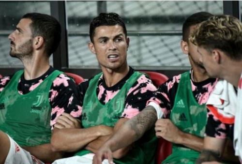 Cảnh sát Hàn Quốc điều tra Ronaldo và Juventus