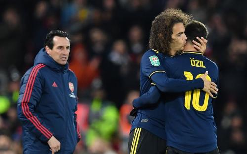 Thiên tài "ảo" Ozil & chàng Guti đình đám trên... Youtube