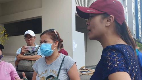 Cháy chung cư Carina Plaza: Cư dân thấy kẻ lạ phá cửa ‘hôi của’