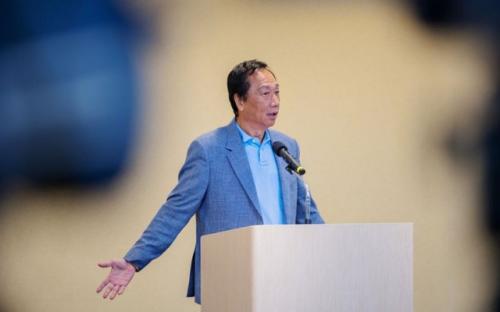 Chủ tịch Foxconn giục Apple di dời cơ sở sản xuất từ Trung Quốc sang Đài Loan