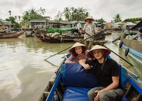 Việt Nam có thể mở cửa đón du khách quốc tế nhưng cần cẩn trọng