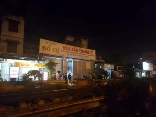 Đi vệ sinh ở đường ray, nam thanh niên bị tàu hoả đâm tử vong