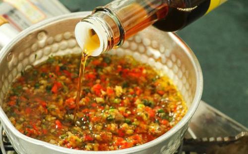 Tuyệt chiêu pha chế 6 món nước chấm giúp khơi bùng vị giác ngày hè