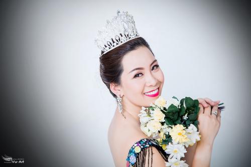 Á Hậu Hoàng Thị Ngọc Nguyên " Thành công từ chuỗi spa nổi tiếng đến danh hiệu Á Hậu không chỉ một bước sải chân"