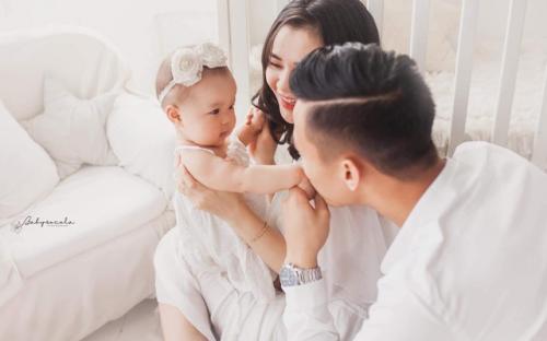 Quế Ngọc Hải: Ông bố "bỉm sữa" đằng sau hình tượng trung vệ "chém đinh chặt sắt"