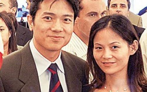 Tào Tháo nói: “Phàm chuyện đại sự, vợ bảo sao cứ làm ngược lại ắt sẽ thành công” nhưng CEO Baidu lại thành tỷ phú công nghệ nhờ “vợ tôi bảo làm vậy”!