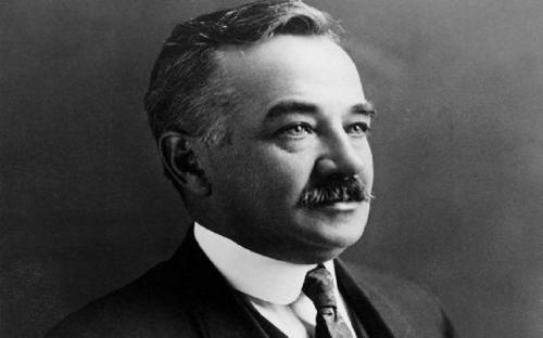 Ba lần phá sản của ông chủ đế chế sản xuất chocolate Hershey's