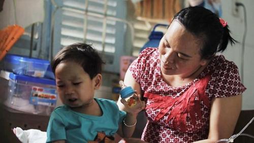 Ốc Thanh Vân khóc nấc trên truyền hình vì nhớ lại cú sốc mất cha