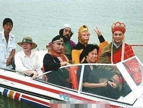 Ảnh hiếm hậu trường Tây Du Ký 1986: Thầy trò Đường Tăng đi thỉnh kinh bằng cano -Đoàn Hòa (Tổng hợp) 