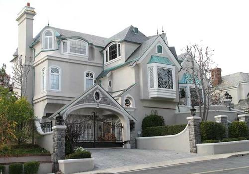 Nhà giàu Việt âm thầm đầu tư bất động sản ở nước ngoài