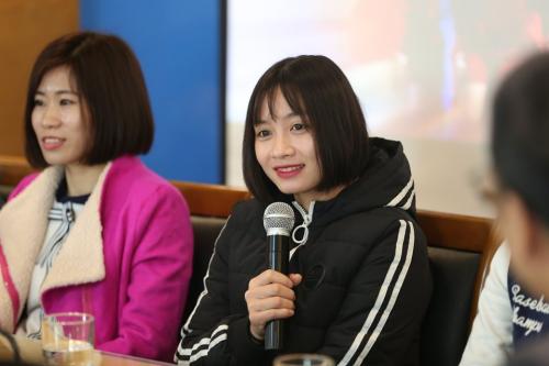 ‘Hot girl’ Hoàng Thị Loan bật mí vụ bị “ghép đôi’ với Công Phượng -PV 