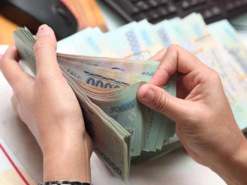 Ngân hàng, bất động sản dẫn đầu “cuộc đua tỷ đô” hút vốn