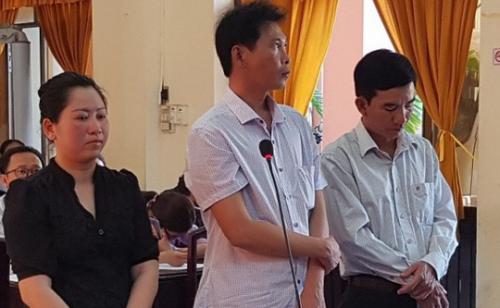 Đất ở Phú Quốc đang "sốt", chủ tọa hỏi bị cáo có dùng tiền tham ô để mua không?