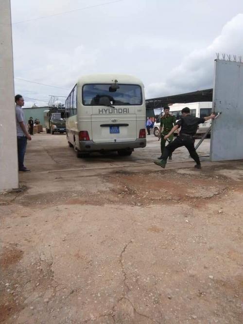 Mất 2 ngày khám xét khu kho xưởng sản xuất hàng chục tấn ma túy -Chí Tâm - Công Quý 