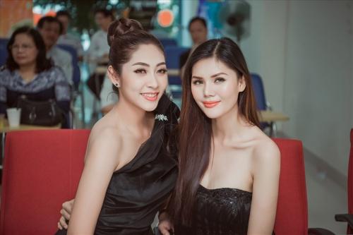 Đặng Thu Thảo quyến rũ đi sự kiện sau ồn ào đi khách