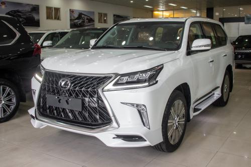 Chi tiết Lexus LX570 Super Sport giá gần 10 tỷ đồng tại VN