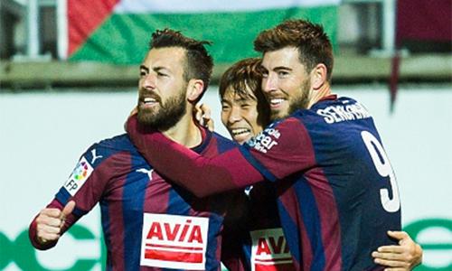 Hai cầu thủ Tây Ban Nha bị CLB xử phạt vì vụ băng sex