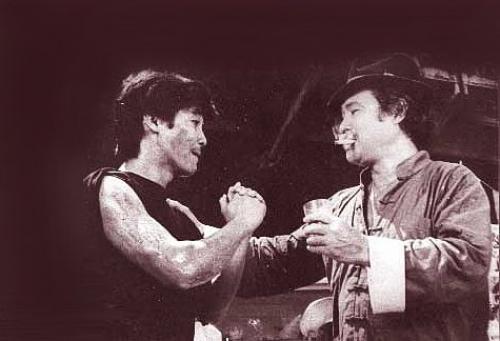 Lý Hùng khâu 9 mũi, bị cha đánh te tua khi đóng vai tướng cướp