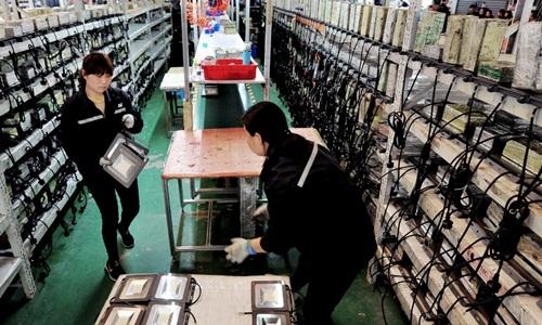 Nỗi lo của người Trung Quốc bị cắt khỏi 'túi tiền' Mỹ