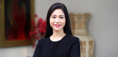 Bà chủ Nón Sơn mê làm túi xách thủ công