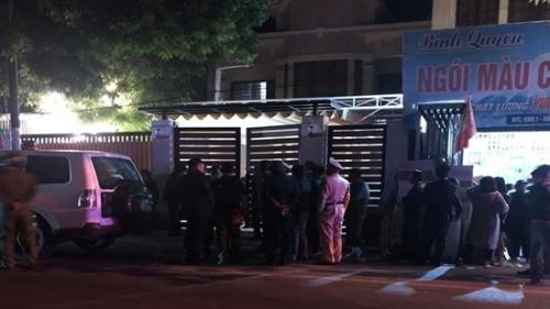 NÓNG: Nổ súng AK bắn chết vợ, bắt con ruột làm con tin rồi tự sát -Nguyễn Quý-PV 