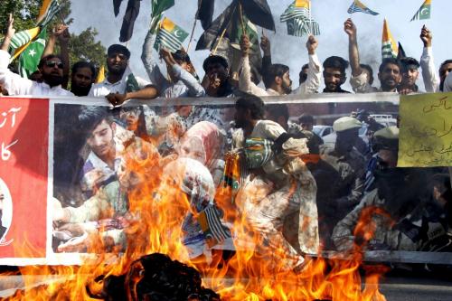 Pakistan nổ súng, 5 binh sĩ Ấn Độ thiệt mạng -Đăng Nguyễn - SCMP 